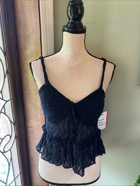 Good Days Lace Ruffle Camisole in Navy
